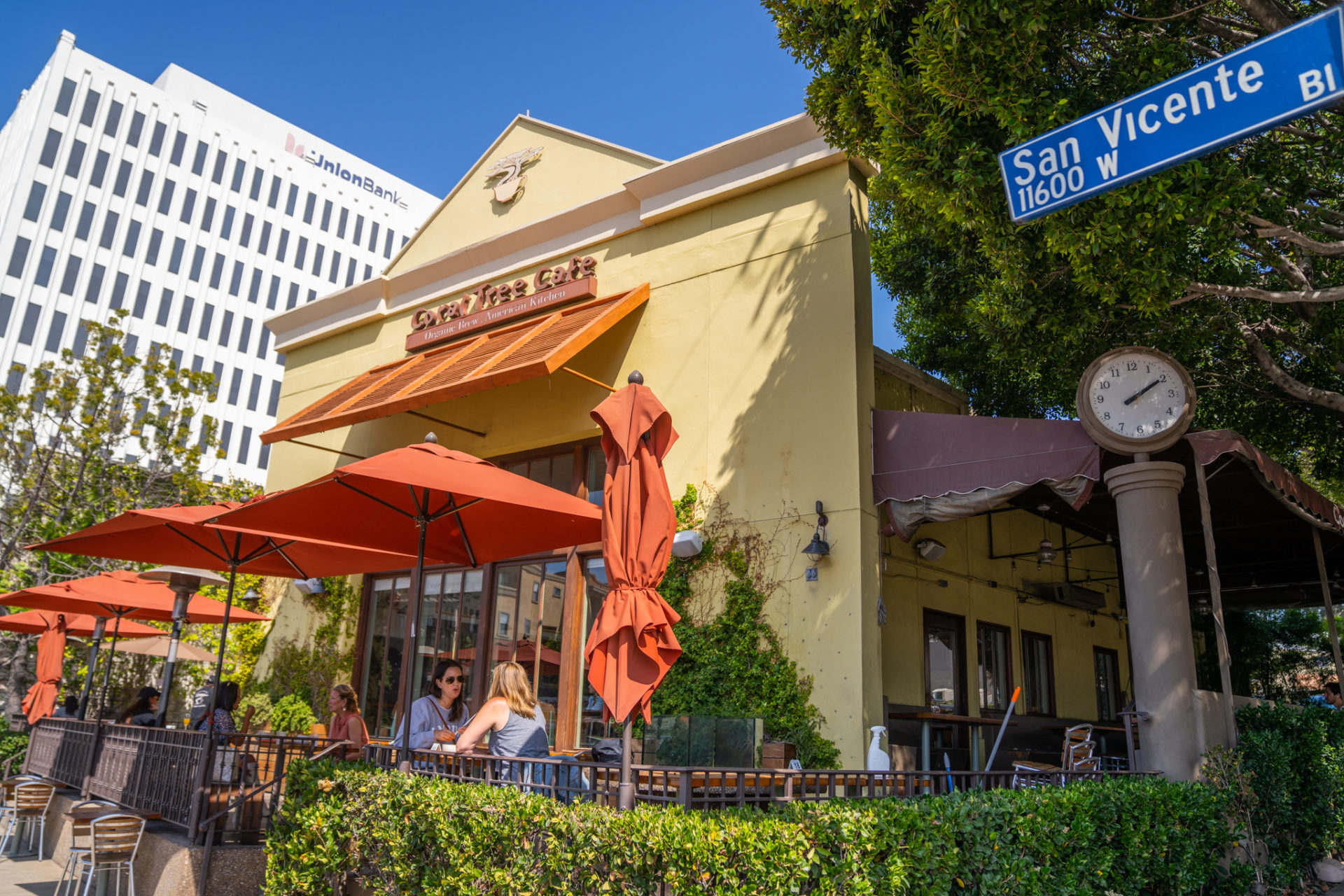 Cafe outdoor seating